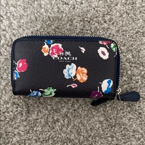 Mini Coach Wallett